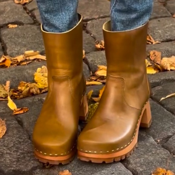 Swedish Hasbeens pull on Plain Boot Clog Boot Tabacco Taupe Color🌈❤️ - Picture 3 of 10